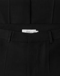 TAILORED BERMUDA SHORTS