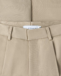 PLEATED BERMUDA SHORTS