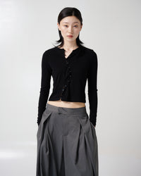 CURVED BUTTON KNIT